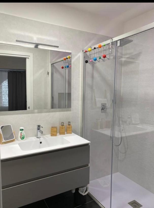 Calandra Studio Apartment Turin Bagian luar foto